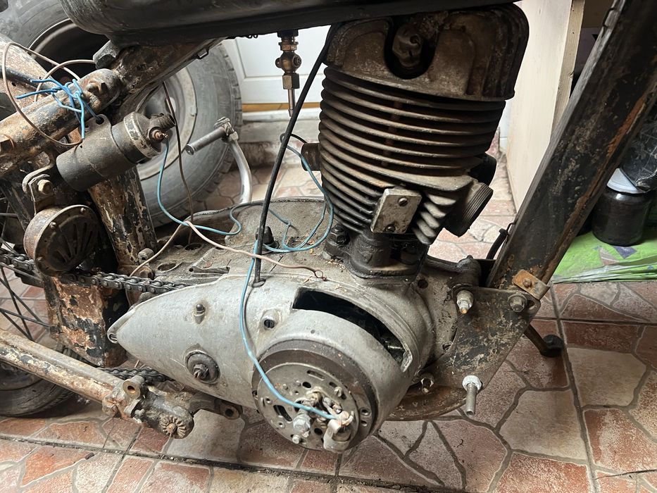 Ij 49 motocicleta de epoca