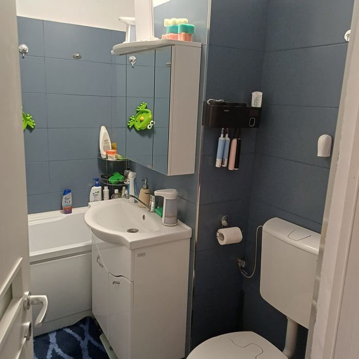 Vand apartament 4 camere