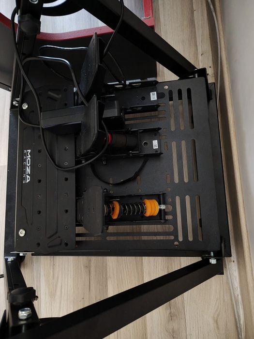 Игровой руль Moza r5
