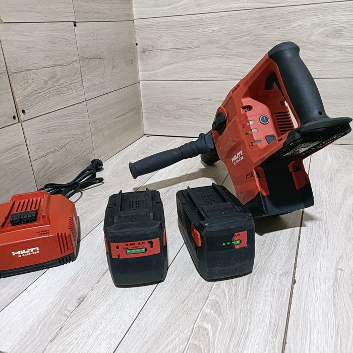 Rotopercutor mare SDS Max Hilti TE 60 A36 cu 2 acumulatori de 9Ah