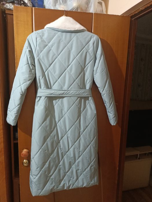 Продам демисезонные женское пальто