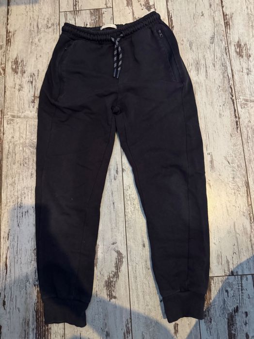 Дрехи и маратонки - размер 140/146