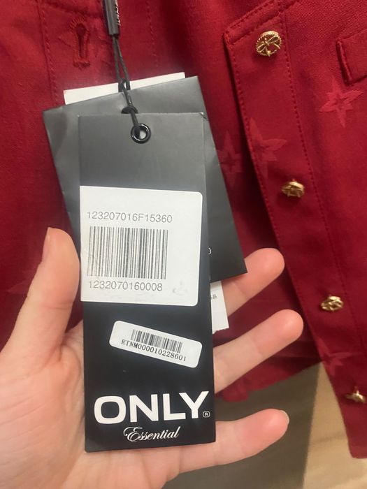 Дамски костюм от две части