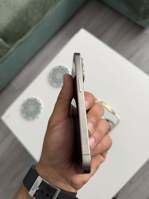 Apple iPhone 15 Pro  | Titanium Grey