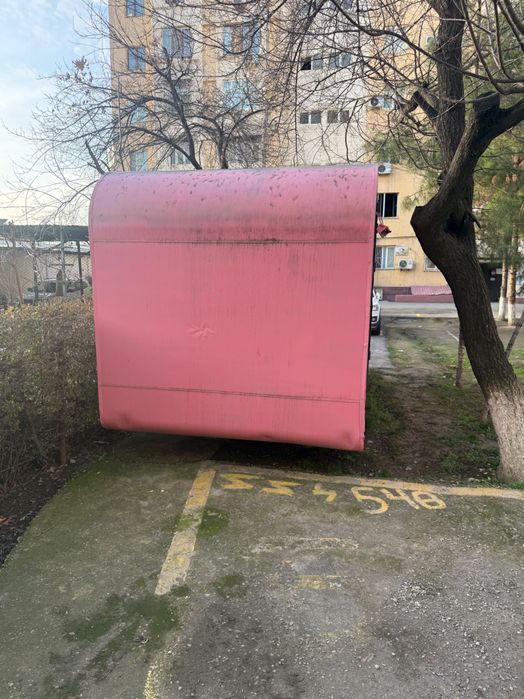 Готовый оборудованный фудтрак с мебелью