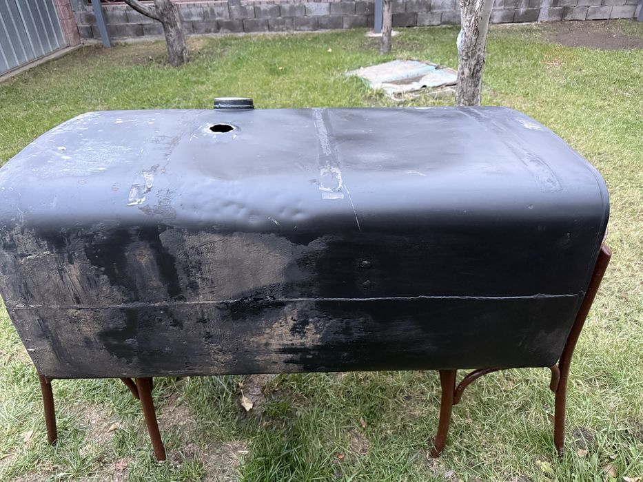 Продам топливный бак