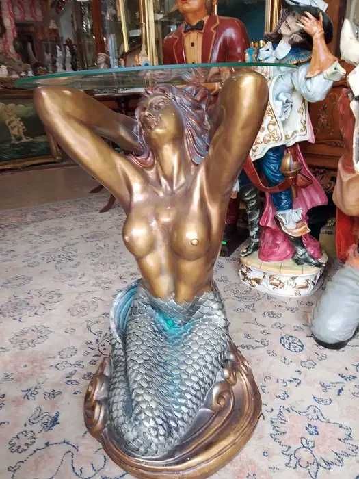 Изящна холна масичка - Basano