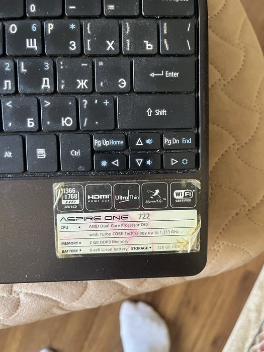 Acer Aspire One 722 — рабочий ноутбук / Ubuntu / бюджетный вариант