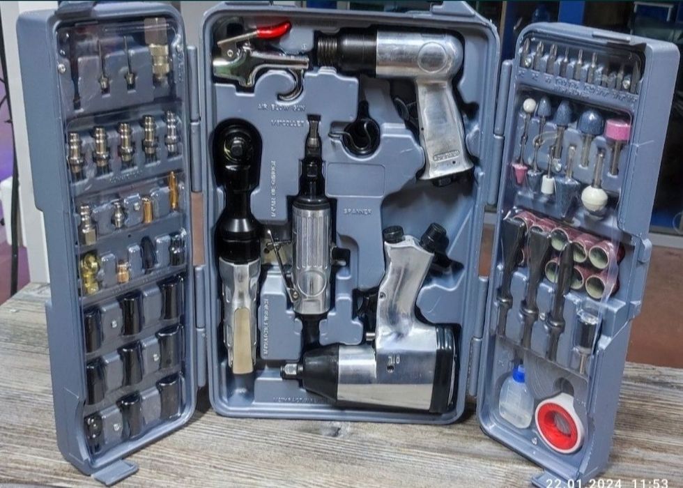 Набор пневмоинструмента 71 предмет.