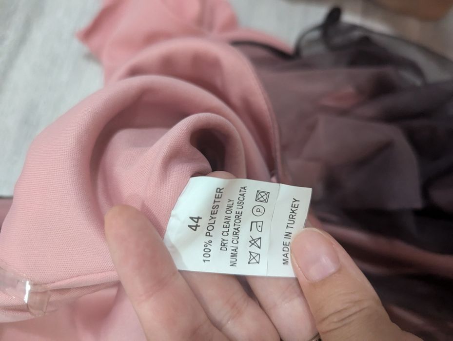 Vand rochie de ocazie cu tull,marimea 44
