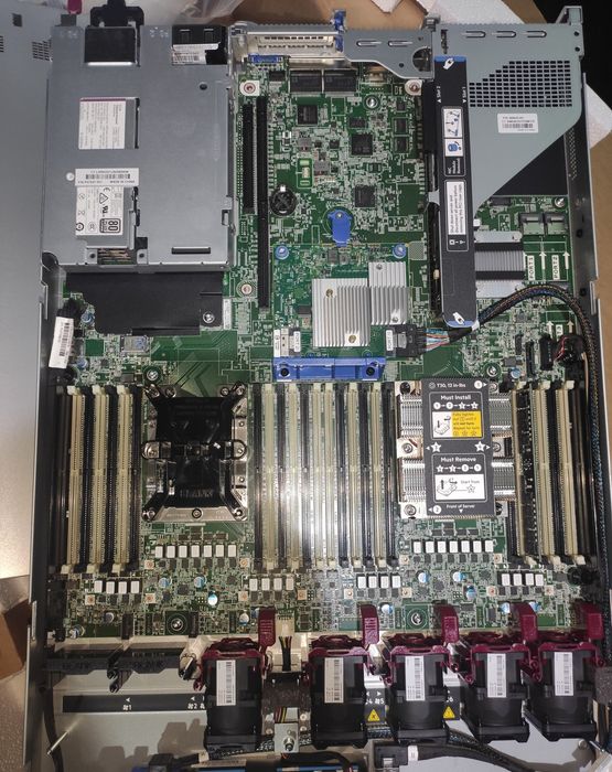 Сервер HPE DL360 G10 (P56956-B21)
