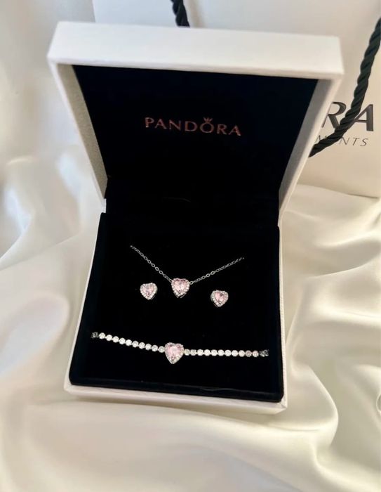 Набор от Пандора акция скидки!