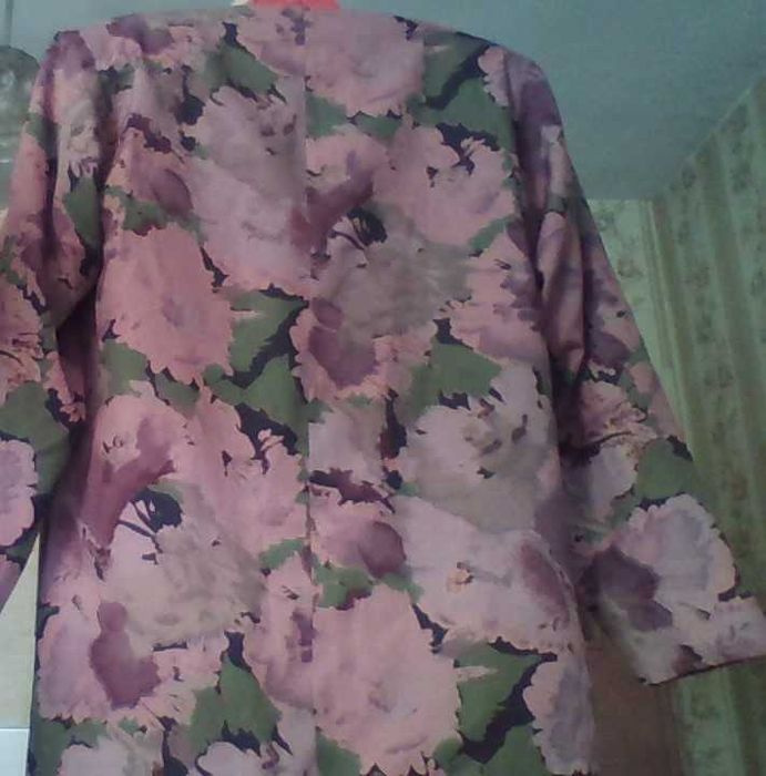 Дамски костюм пола,флорален мотив , Нов