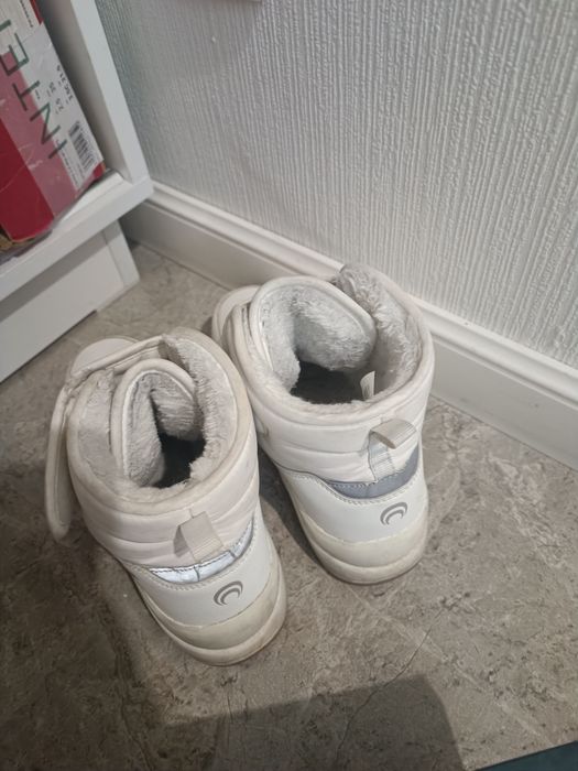 Демисезонные ботинки на девочку 33рр