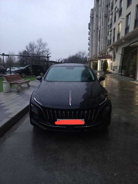 Hongqi E-Q5M Black
