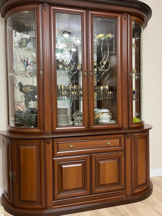 Шкаф комод в гостиную