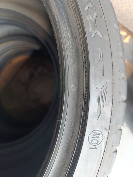 O anvelopă de vara 245 35 19 Dunlop nou 2017