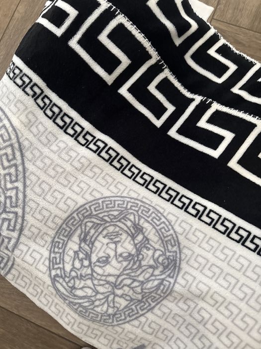 Одеало  плед 2 тыс тг . 2 на 2