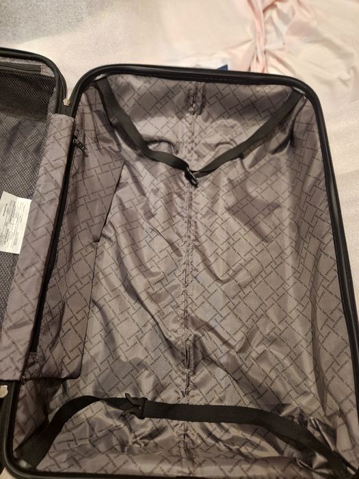 Чисто нов  куфар на Samsonite - 76 см