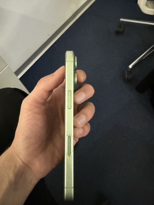 Продам iphone 17