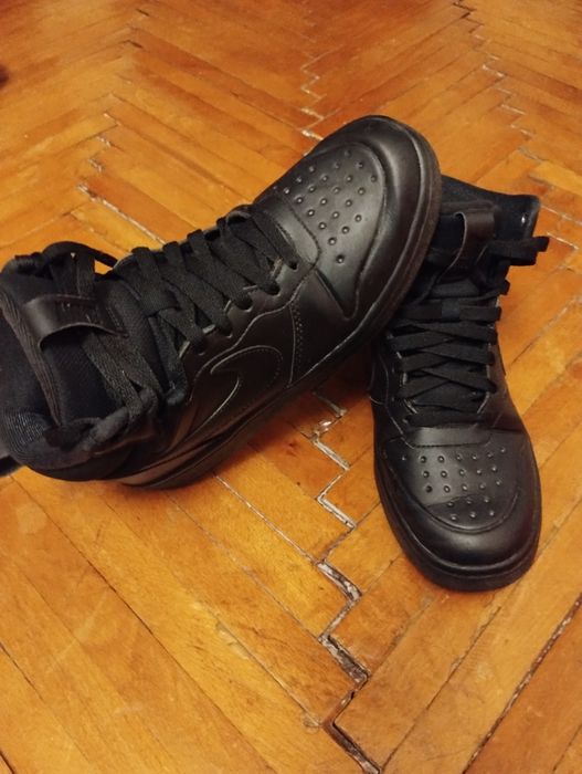 Nike negri originali