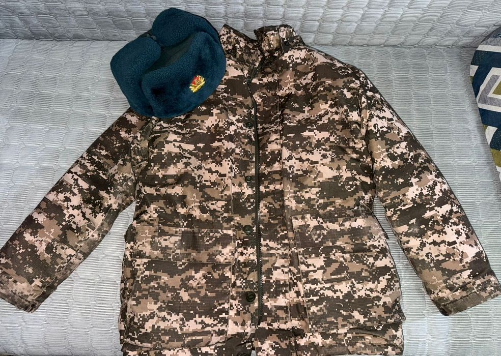 Продам военную форму с бушлатом
