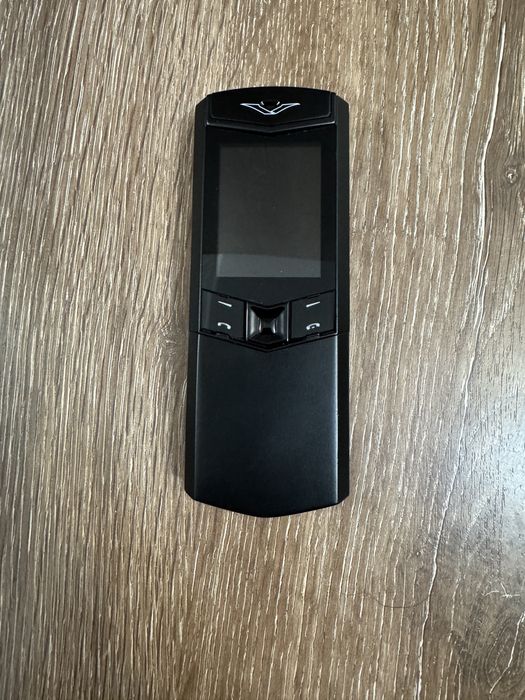 Продам телефон Верту новый.