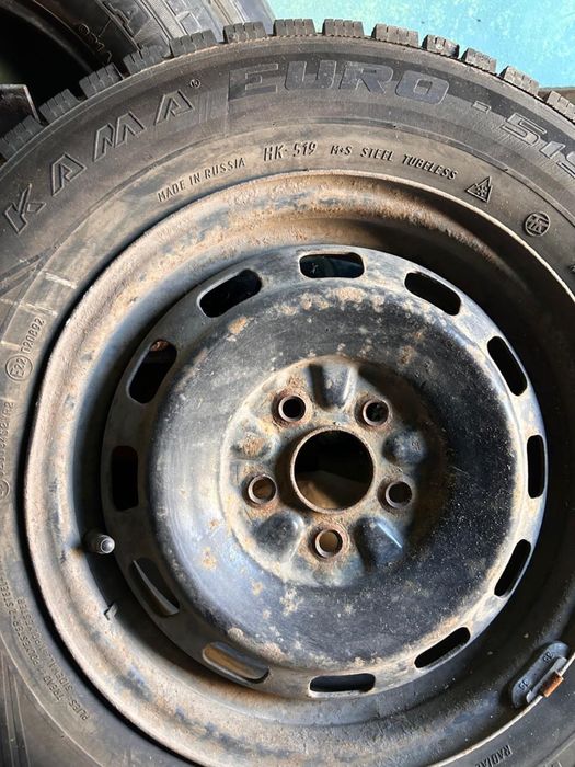 Продам колеса с дисками 4 штуки