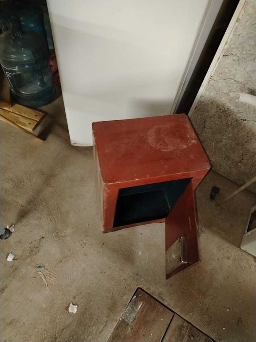 продам металлический сейф
