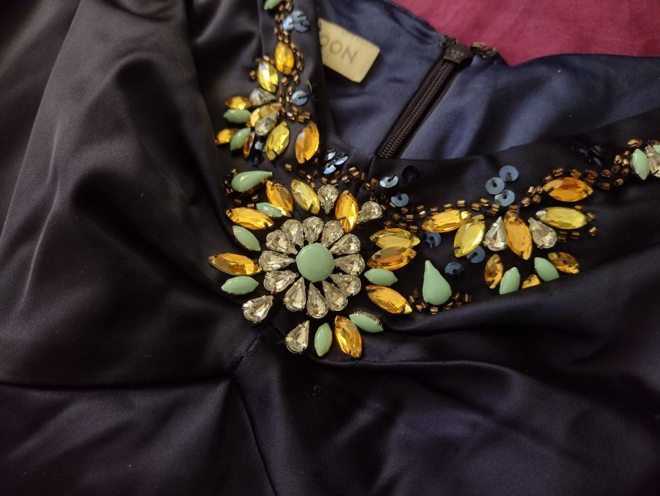 Rochie eleganta cu margele