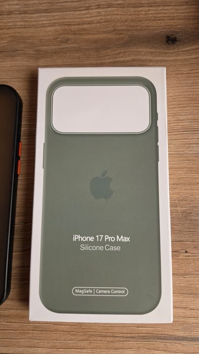 Кейсове iphone 17 pro max