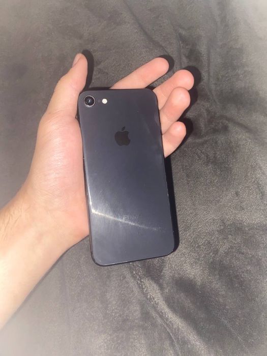 Продам Iphone 8 64gb