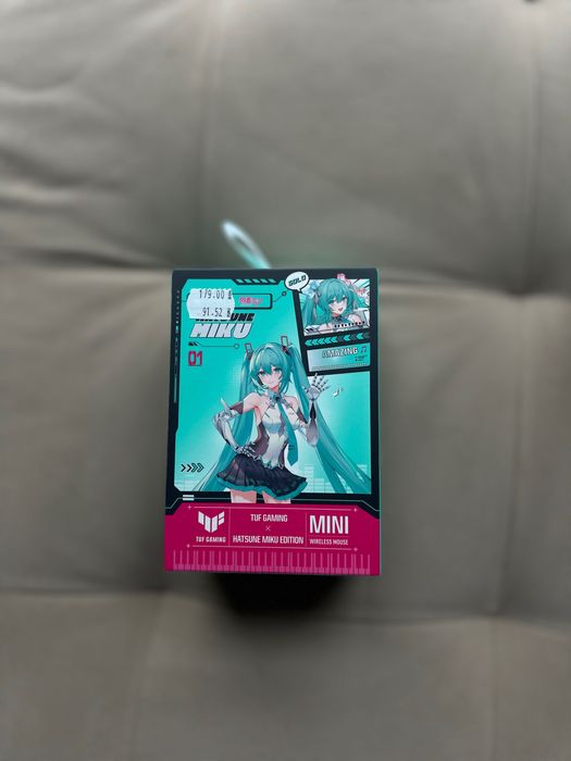 ASUS Hatsune Miku Bundle (мишка + пад)