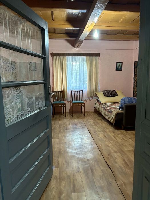 Casă de vânzare în Ineu, Bihor – teren 1999 mp, curte mare, zonă liniștită
