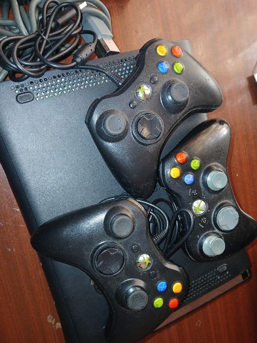 Xbox 360 xolati zor 2ta put 15+ disklar