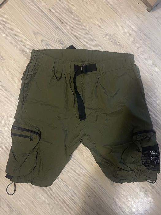 Къси панталони размер L