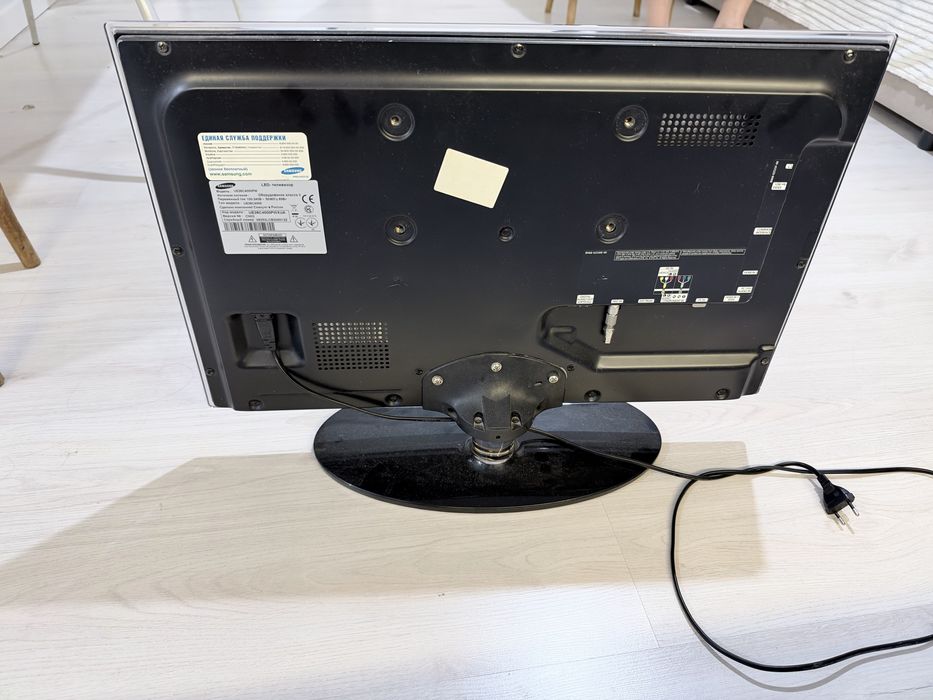 продам телевизор SAMSUNG