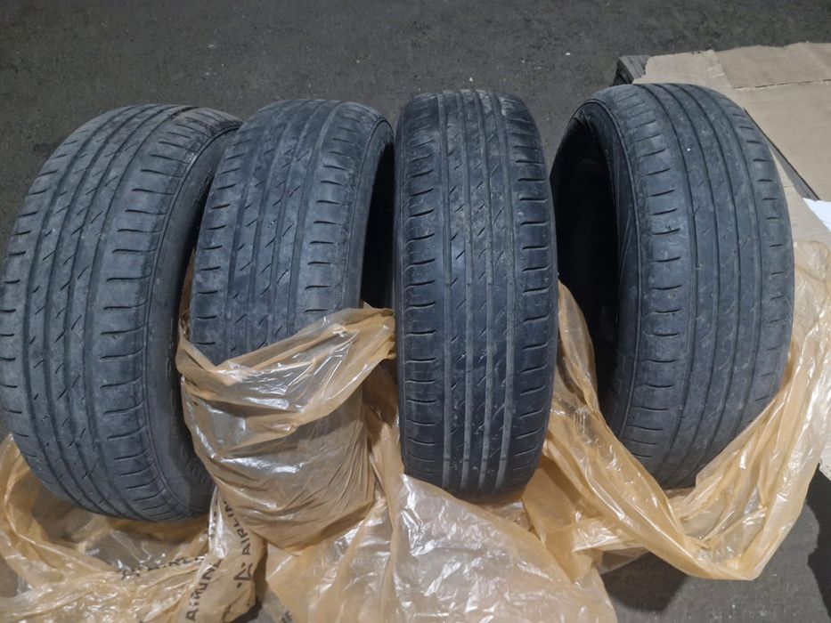 Комплект резины R15  в отличном состоянии