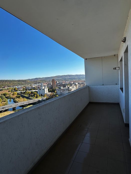 Apartament 3 camere, 72 mp, proaspat renovat si total utilat.