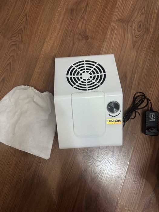 Продам вытяжку для маникюра