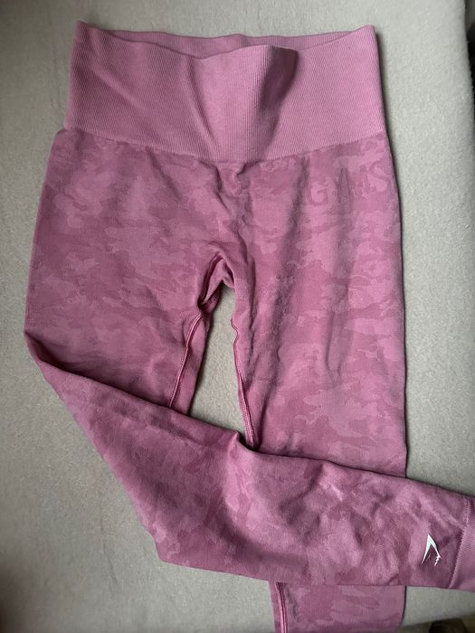 Спортни клинове и бюстиета