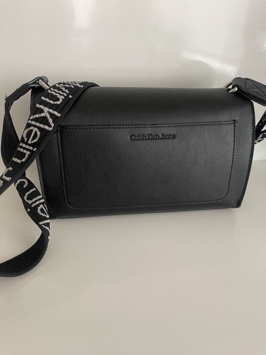 Calvin Klein Jeans чанта