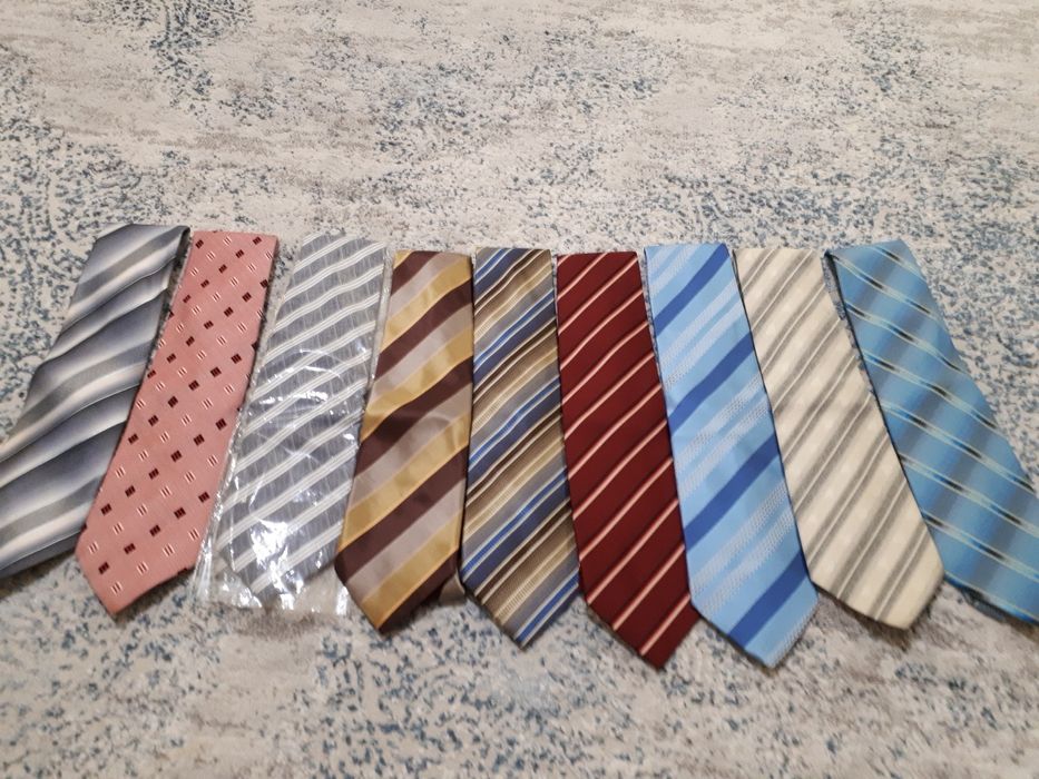 Мужская одежда , галстуки