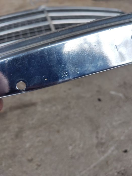 Решетка радиатора Мерседес 124/210/190