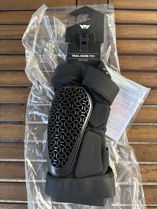Dainese Trail Skins Pro ново наколенки MTB