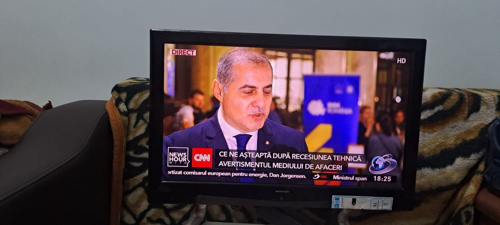 Led tv mic 55cm (20 inchi)