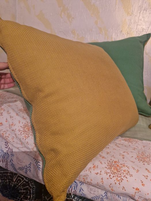 Подушки  три. Штуки