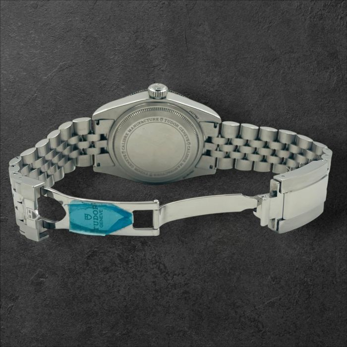 Tudor Black Bay Master Chronometer – 2025 г.