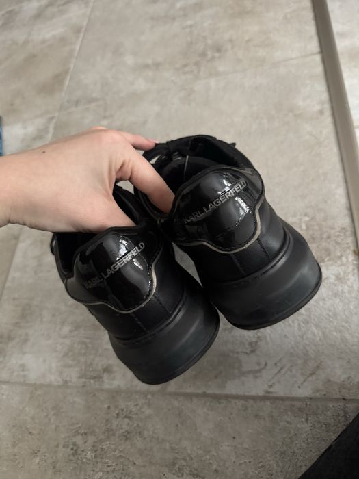 Adidasi Karl Lagerfeld  Negri cu Insigne