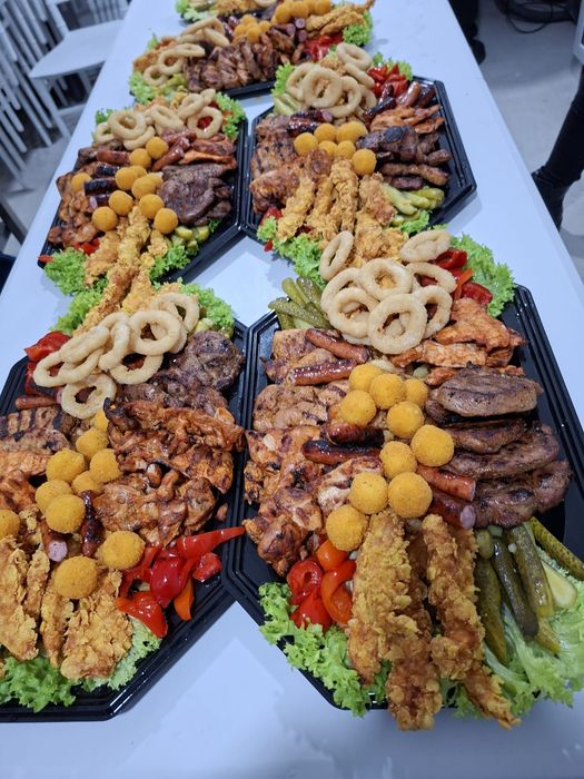 Locatie petreceri piscina aniversari copii trambulina tobogan gonflabi